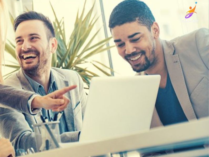 كيف بترفع الإبتسامة هيبة تعاملاتك مع البشر؟ أسرار الهيبة الهادئة